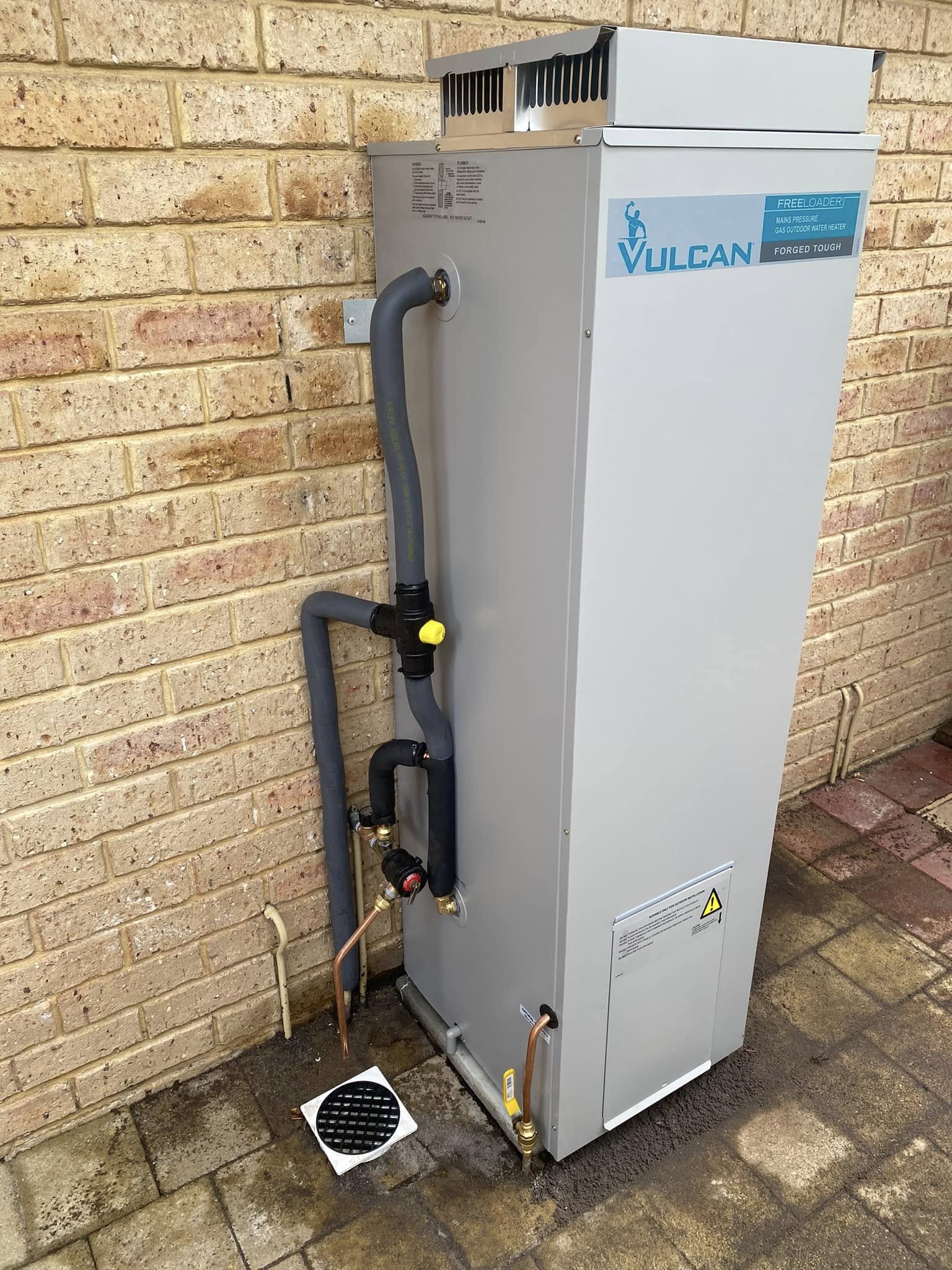 Vulcan gas storage hot water system installed by Kel-Tech