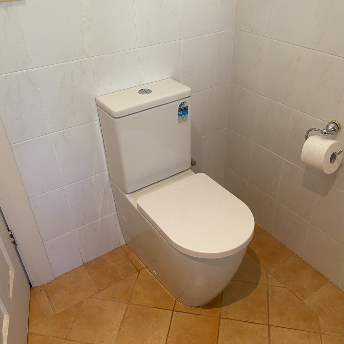 Toilet suite installed by Kel-Tech